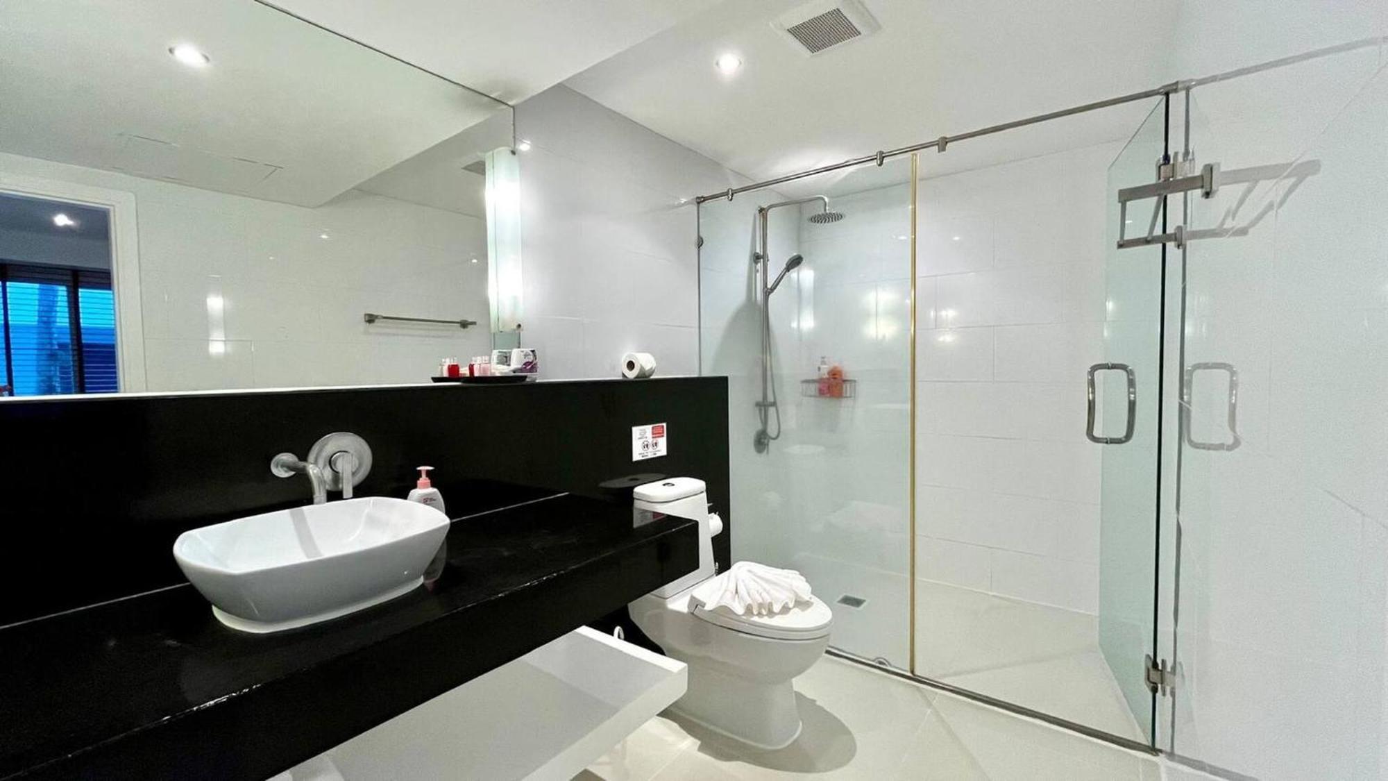 B6 - 1 Bedroom 1 Bathroom At Karon Phuket Ban Karon Esterno foto
